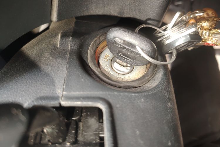 猎豹汽车 猎豹Q6 2015款 2.4L 手动四驱卓越型中控内饰11