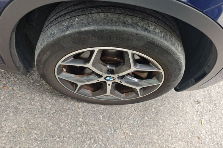 宝马X1 2018款 xDrive20Li 尊享型车身外观6007