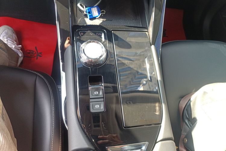 哈弗H6 2021款 第三代 2.0T 自动两驱Max中控内饰18