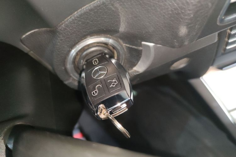 奔驰E级(进口) 2016款 E 200 轿跑车 灵动版中控内饰11