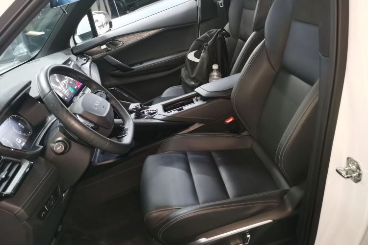 领克06 2023款 Remix 1.5T 劲Pro中控内饰19