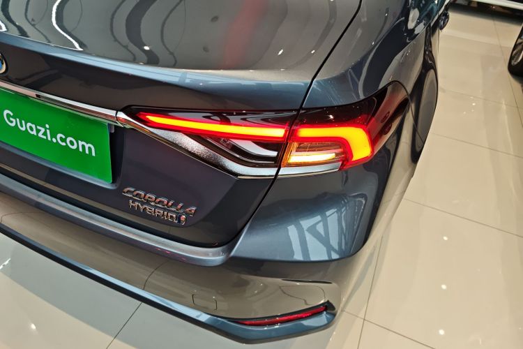 丰田 卡罗拉 2023款 1.8L 智能电混双擎 精英版车身外观9