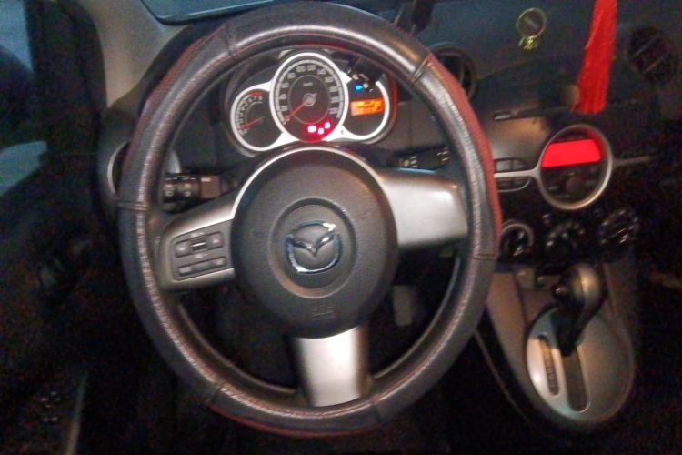 马自达2 2012款 两厢炫动 1.5L 自动超值版局部细节13