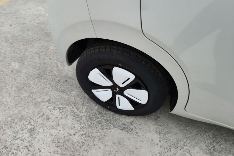 五菱汽车 宏光MINIEV 2025款 四门版 进阶款车身外观6008