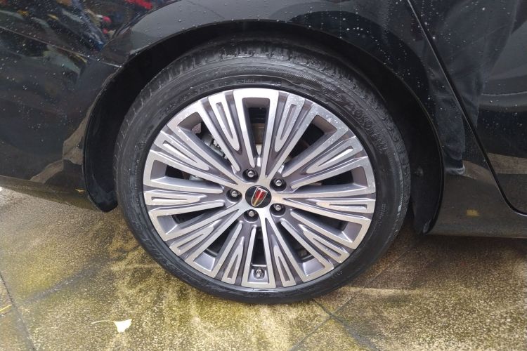 红旗H5 2022款 经典款 改款 1.5T DCT旗韵版车身外观6008