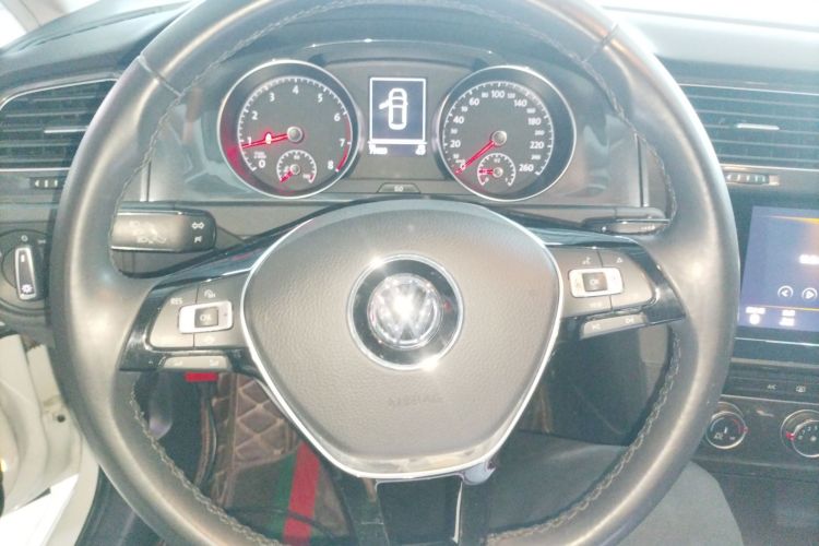 大众 高尔夫 2020款 挚爱版 200TSI DSG舒适型进取版中控内饰13