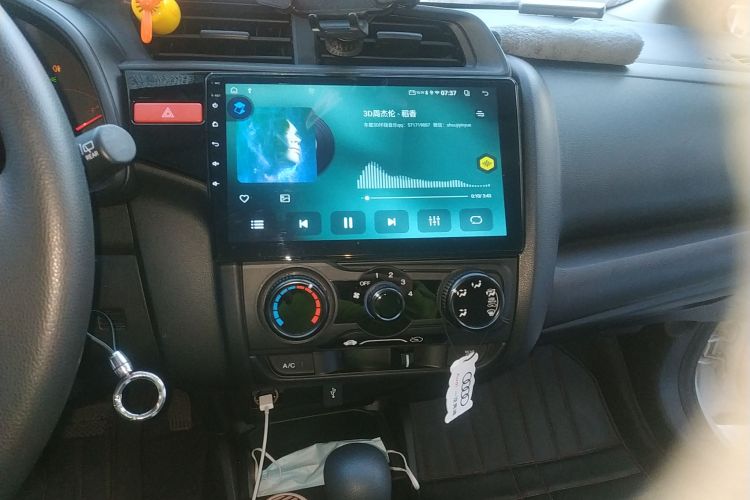 本田 飞度 2014款 1.5L LX CVT舒适型局部细节16