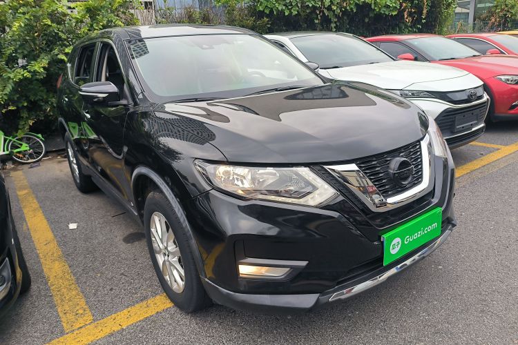 日产 奇骏 2021款 2.0L CVT 2WD XL ITS舒适纪念版车身外观3