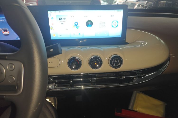 五菱汽车 五菱缤果 2024款 333km 悦享款中控内饰16