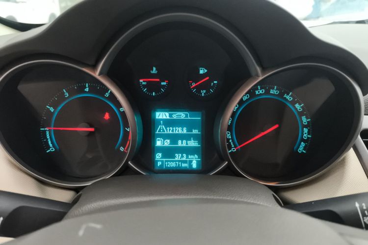 雪佛兰 科鲁兹 2015款 1.5L 经典 SE AT中控内饰14