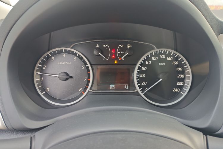 日产 轩逸 2024款 改款二 经典 1.6XL CVT豪华版局部细节14