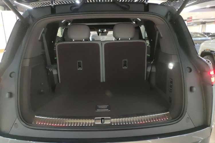 腾势N9 2025款 尊荣型机舱底盘23