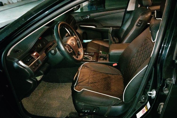 丰田 凯美瑞 2016款 2.0G 十周年纪念领先版中控内饰19