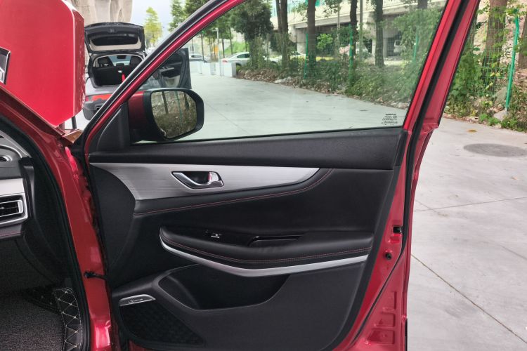 长安CS75 2020款 280T 自动雅智型 国VI中控内饰42