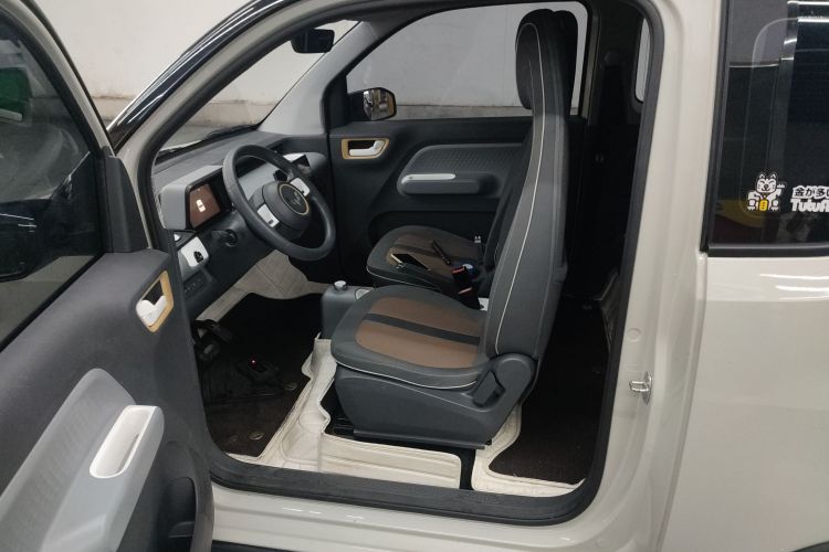 五菱汽车 宏光MINIEV 2022款 GAMEBOY 200km 玩乐款 磷酸铁锂中控内饰19