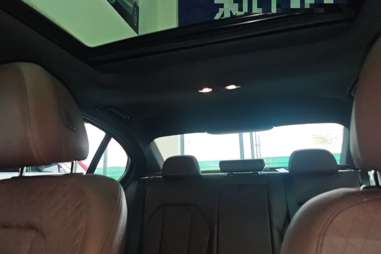 宝马3系 2023款 330i M运动曜夜套装局部细节22