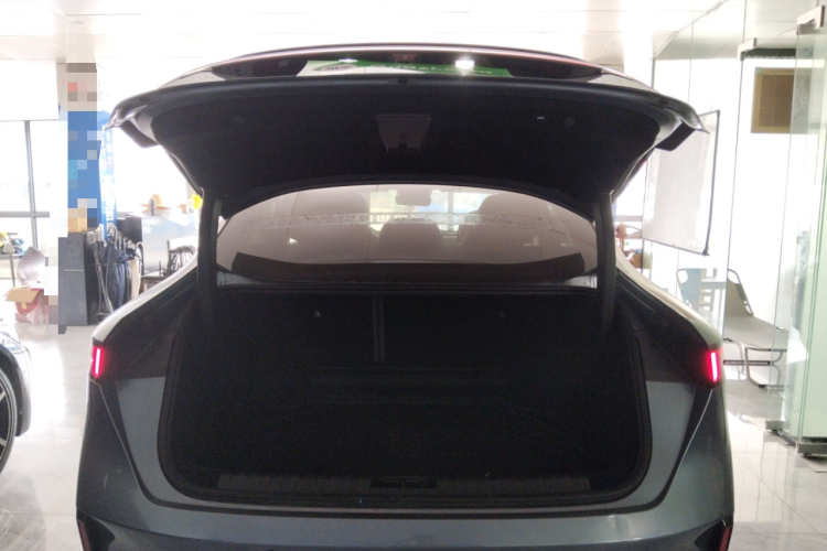 领克07 2024款 EM-P 126长续航 Ultra机舱底盘23