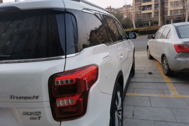 广汽传祺 传祺GS8 2017款 320T 两驱豪华智联版（七座）车身外观6006