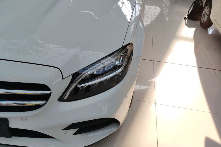 奔驰C级 2020款 C 260 运动版局部细节36