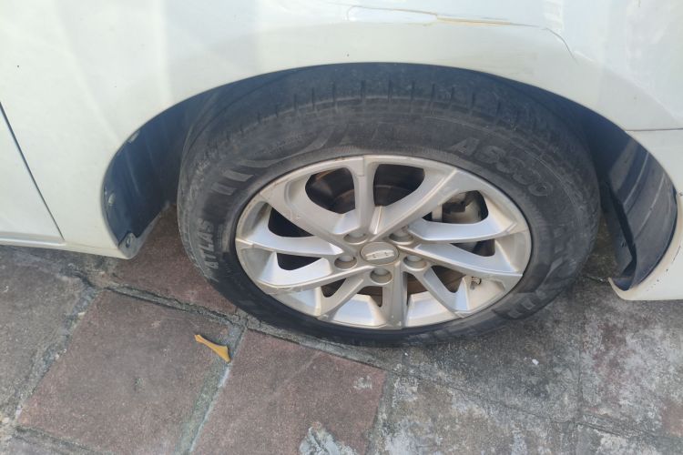 吉利汽车 帝豪 2021款 UP 1.5L CVT向上版车身外观6007