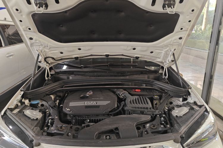 宝马X1 2022款 sDrive20Li 时尚型机舱底盘24