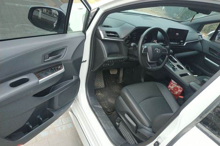 丰田 格瑞维亚 2024款 2.5L混动 豪华版中控内饰7003