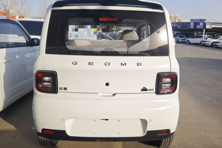 吉利银河 熊猫 2025款 210km 元气熊车身外观6