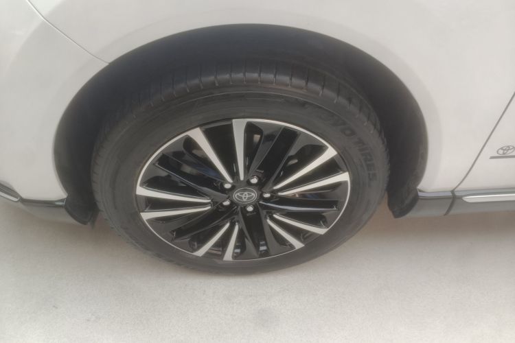 丰田 威飒 2023款 2.0L CVT两驱尊贵版车身外观6002