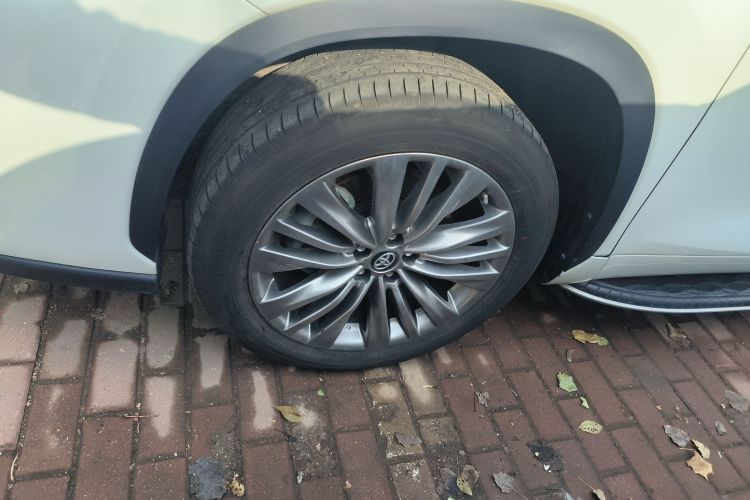 丰田 汉兰达 2022款 380T 四驱尊贵版 7座车身外观6007