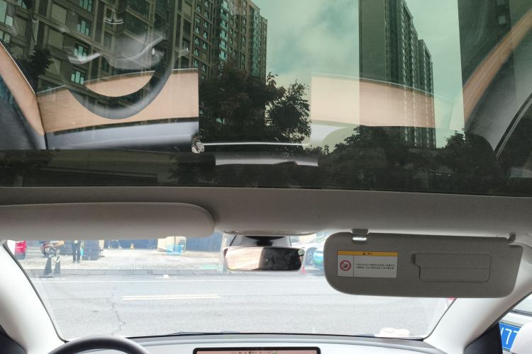 特斯拉 Model 3 2022款 后轮驱动版中控内饰22