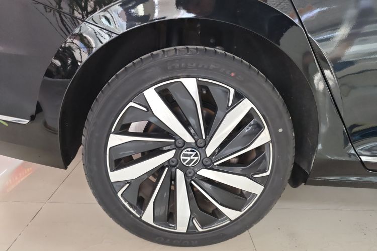 大众 帕萨特 2022款 330TSI 精英版车身外观6008