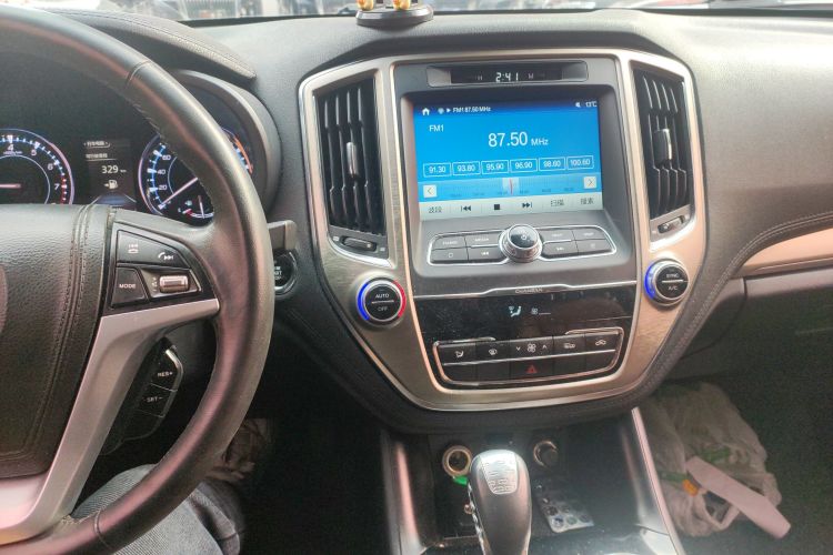 长安CS95 2017款 2.0T 两驱智途版中控内饰16