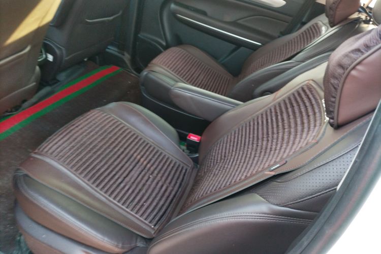 广汽传祺 传祺M6 2019款 270T 自动尊贵版（七座）国V中控内饰7004