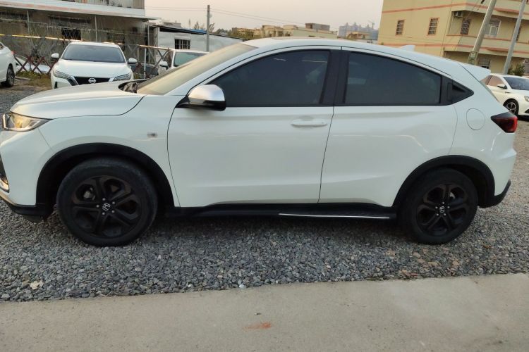 本田XR-V 2021款 220TURBO CVT舒适版车身外观4