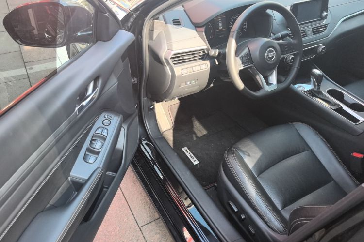 日产 天籁 2019款 2.0L XL 舒适版中控内饰20