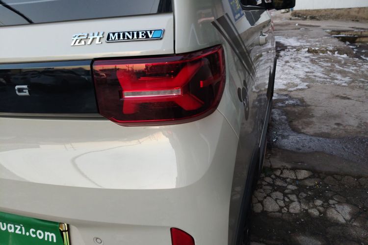 五菱汽车 宏光MINIEV 2022款 GAMEBOY 200km 玩乐款 磷酸铁锂车身外观9