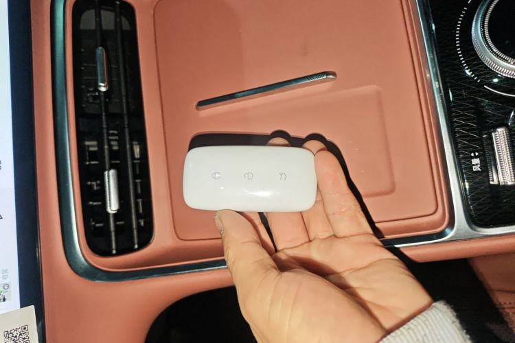 吉利银河 银河L6 2025款 EM-i 60km 启航版中控内饰11