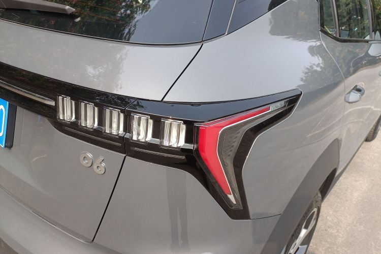 领克06 2023款 Remix 1.5T 劲Halo车身外观9