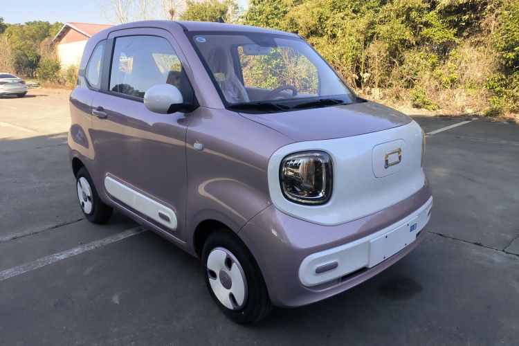 奔腾小马 2026款 222km 炫彩马车身外观3