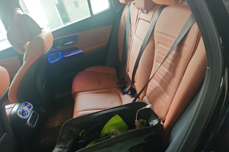 奔驰GLC 2023款 GLC 260 L 4MATIC 豪华型 5座中控内饰21