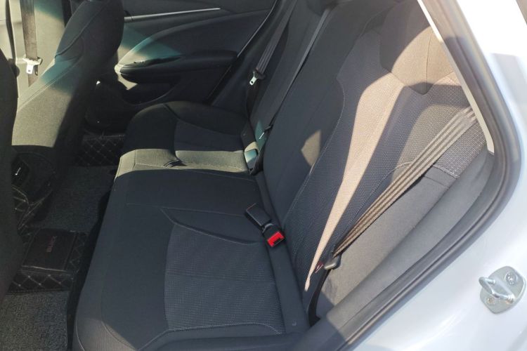 别克 英朗 2021款 1.3T 自动轻混动进取型中控内饰21