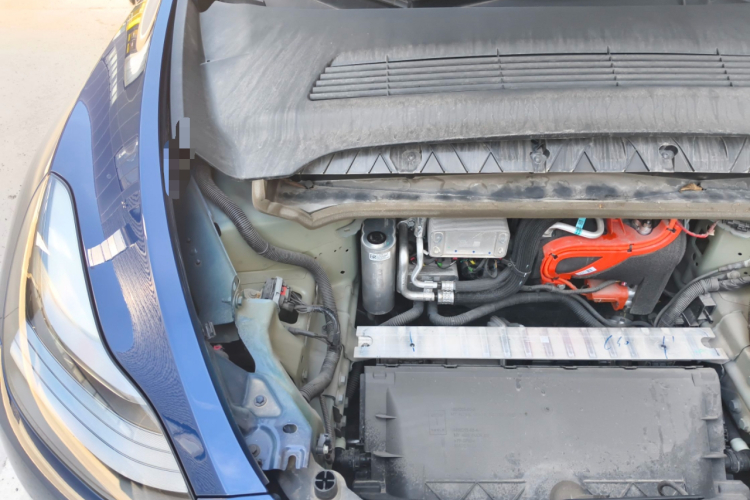 特斯拉 Model Y 2023款 后轮驱动版局部细节9005