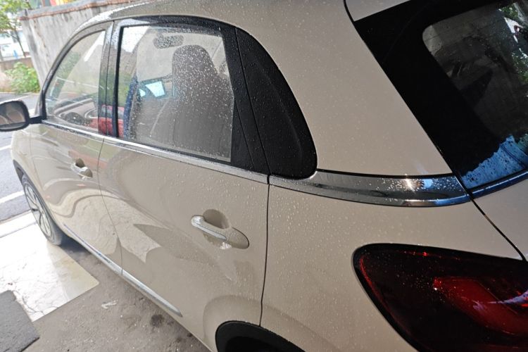 五菱汽车 五菱缤果 2025款 333km 悦享款车身外观4