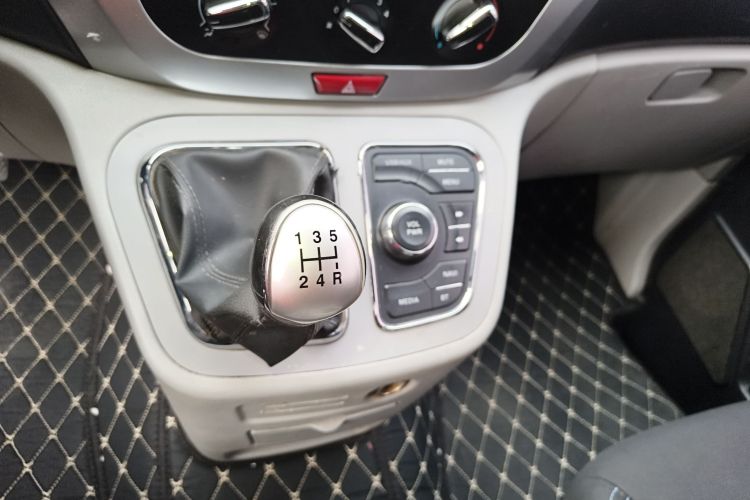 江淮瑞风 瑞风M3 2016款 宜家版 1.6L 豪华智能型局部细节18