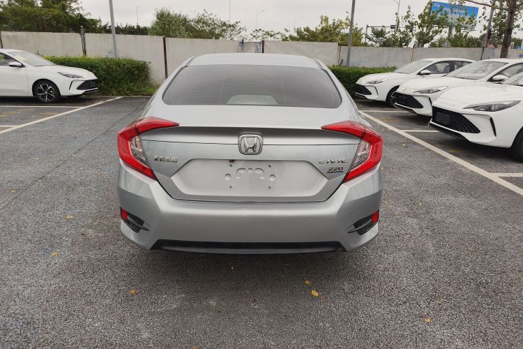 本田 思域 2016款 220TURBO CVT豪华版车身外观6