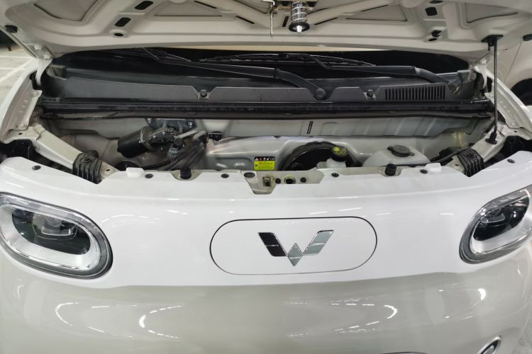 五菱汽车 宏光MINIEV 2024款 第三代 215km 青春版机舱底盘24