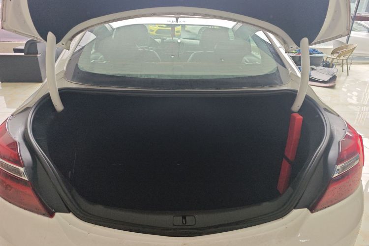 别克 君威 2015款 1.6T 精英技术型机舱底盘23