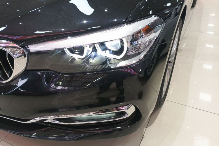 宝马5系 2018款 改款 530Li 领先型 豪华套装局部细节36