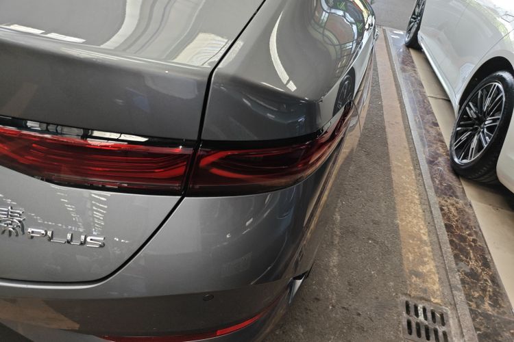 比亚迪 秦PLUS 2025款 DM-i 智驾版 55KM领先型车身外观9