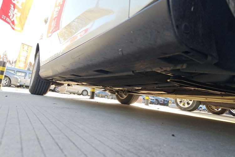 福特 福克斯 2018款 两厢经典 1.6L 自动风尚型智行版局部细节9001